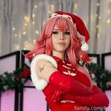 340290259361210368 from fansly